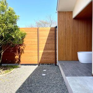 Fotografie z fotogalerie ubytování Sunshine pool villa 2023新筑カリフォルニアスタイル 九十九里 garden v destinaci Katakai