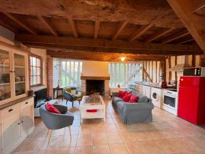 Kuchyňa alebo kuchynka v ubytovaní Pressoir de la mare SUPERHOTE 12 minutes de Cabourg + 37 fotografií