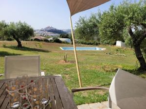 Bazén v ubytovaní Bungalow -escapadas en Arcos de la Frontera alebo v jeho blízkosti