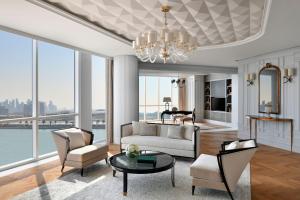 Гостиная зона в The Ritz-Carlton, Doha