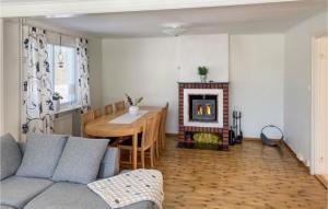 Posezení v ubytování Pet Friendly Home In Lidköping