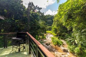 Fotografie z fotogalerie ubytování Zen MaeKampong Waterfall Villa v destinaci Ban Huai Kaeo