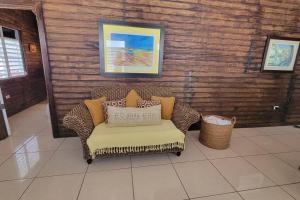 Galeriebild der Unterkunft “La Choza” Beach Cabin en el Poblado de Boquerón in Cabo Rojo