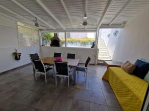 O zonă de relaxare la Piscine privée - Vue mer - Proche plages - Villa Marbella