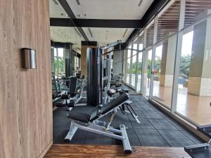 Fitness centrum a/nebo fitness zařízení v ubytování ARSAKHA 002 Transpark Cibubur