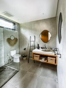 Ένα μπάνιο στο San Michele Villa +24 φωτογραφίες