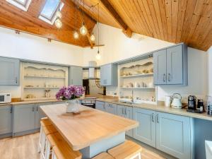 Kjøkken eller kjøkkenkrok på Weavers Cottage