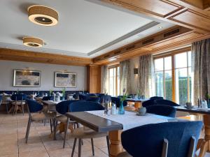 Reštaurácia alebo iné gastronomické zariadenie v ubytovaní Hotel Gabi