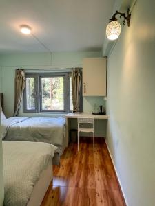 Eevolve Dharamkot - An Eco Hostel客房内的一张或多张床位