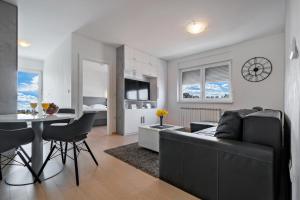 Posedenie v ubytovaní Apartment Zagreb, 0-24, self service check-in, free parking