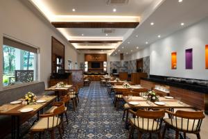 Cassia Resort, Kasauli餐厅或其他用餐的地方