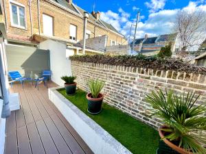 Vonkajšia záhrada v ubytovaní Soleil levant - T2 avec terrasse proche Gare