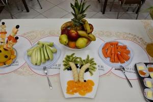 Makanan di atau berdekatan hotel