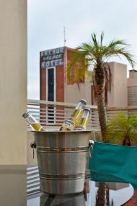 Balkoni atau teres di Arthur Palace Hotel