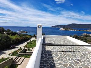 Imagem da galeria de SkiNAmmos Eco Villas em Marmari