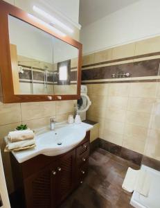 A bathroom at Villa Oceanview Vicky