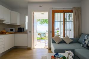 Kuchyň nebo kuchyňský kout v ubytování Ocean Air Apartment San Agustín