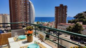Balkón alebo terasa v ubytovaní BENICALA sea view apartment