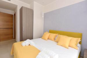 A bed or beds in a room at Torre Difyos