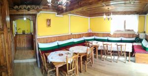 Restaurace v ubytování Радкината къща