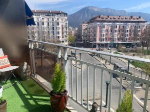 Výhľad na hory alebo výhľad na hory priamo z apartmánu