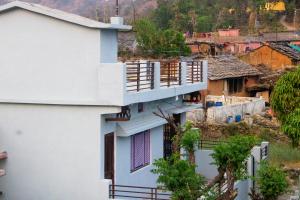 Το κτήριο όπου στεγάζεται  το διαμέρισμα