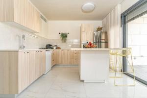 Imagen de la galería de jerusalem luxury apartment, en Jerusalén 27 fotos más