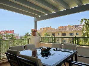 Balkon lub taras w obiekcie ATICO EN SOTOGRANDE