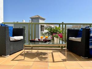 Balkon lub taras w obiekcie ATICO EN SOTOGRANDE