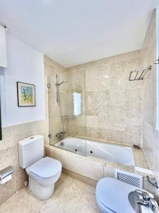 Łazienka w obiekcie ATICO EN SOTOGRANDE