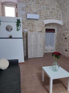 Η κουζίνα ή μικρή κουζίνα στο La casa nel vico