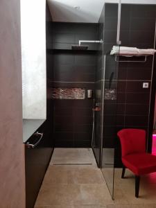 Ένα μπάνιο στο L'Aphrodite Jacuzzi privatif