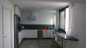 Kuchyňa alebo kuchynka v ubytovaní Villa Darío en Nazaret