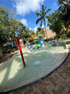 Bazén v ubytování Hotel Plaza Caribe nebo v jeho okolí