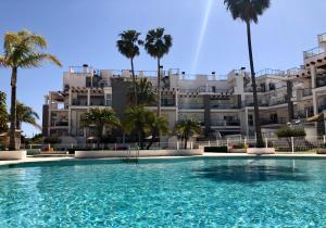 Bazén v ubytovaní Denia Mar Apartment - Mar Baltic 5 alebo v jeho blízkosti