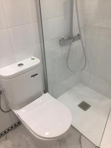 A bathroom at Apartamento La Barrosa, Chiclana