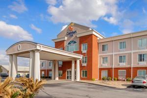 a rendering of a hotel with a parking lot at Comfort Inn US Hwy 80 in Demopolis