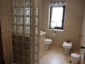 Koupelna v ubytování Vivienda Sampedri