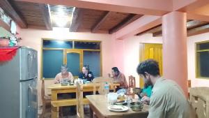 Restaurace v ubytování Hostal El Inca + 34 fotografií