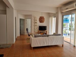 TV/trung tâm giải trí tại Avatara B condominium Family room B25