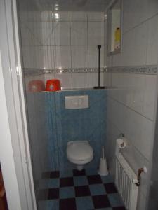 Ένα μπάνιο στο Kustverhuur, Polderwoning het Hoefje +9 φωτογραφίες