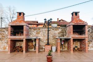 The building in which the holiday home is located