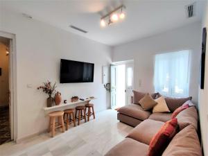 Gallery image of Spiti Sea View Neoclassical House in Stenies in Andros