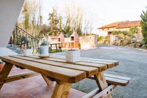 A balcony or terrace at Apartamentos La Cortina