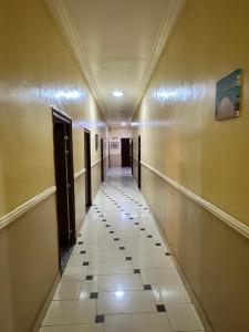 Gambar di galeri bagi Whitehouse Msquare Hotel di Ikeja