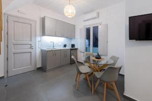 Köök või kööginurk majutusasutuses Golden View Suites