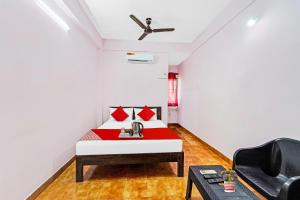 Χώρος καθιστικού στο Hotel O Karapakkam, Chennai