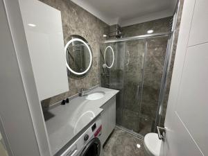 Koupelna v ubytování Rose Plus Residence + 37 fotografií