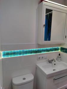 Łazienka w obiekcie Wonder Nerja Paraiso Apartamento