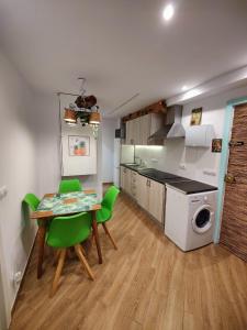Kuchnia lub aneks kuchenny w obiekcie Wonder Nerja Paraiso Apartamento